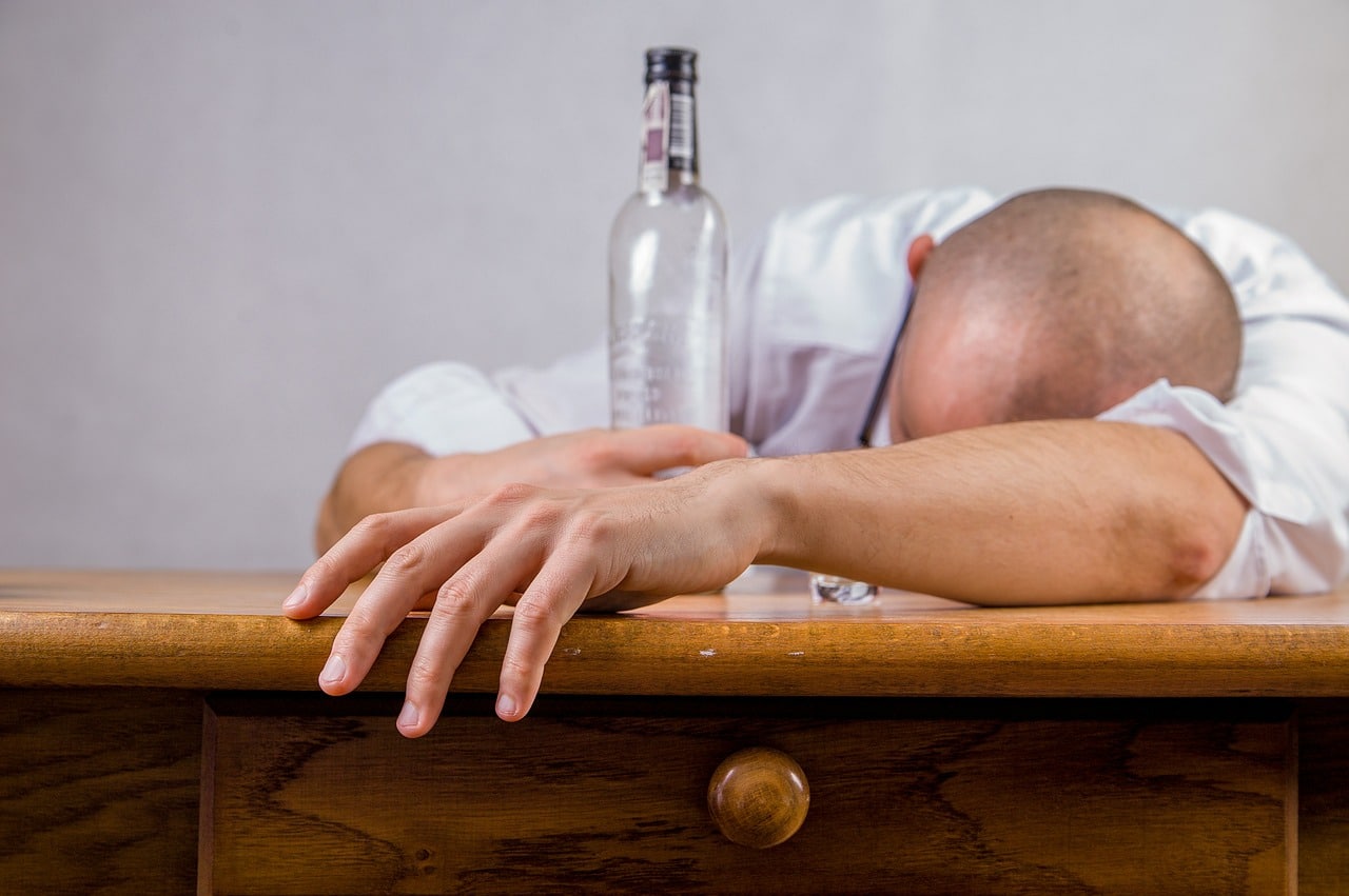 Jak zmotywować alkoholika do leczenia?