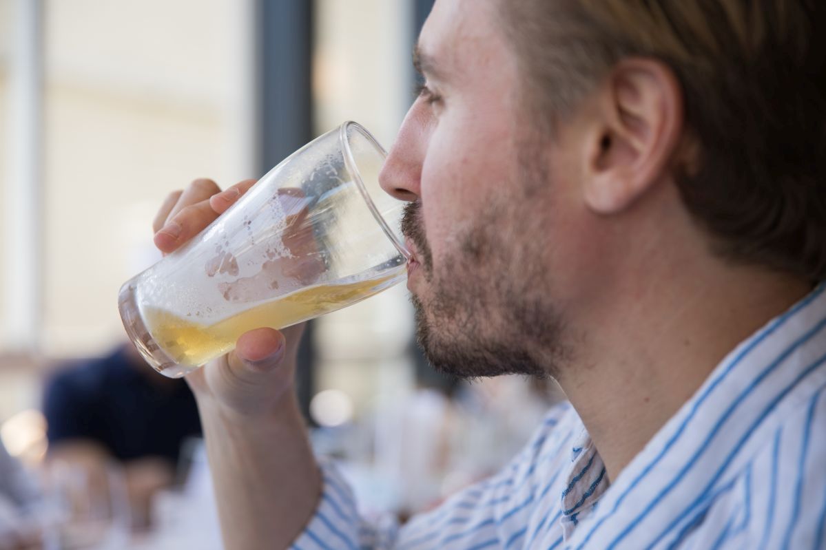 Codzienne spożywanie piwa lub wina: czy to już alkoholizm?